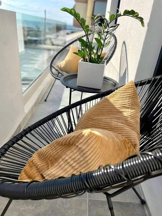 Noi Leisure Stay 1 Neoi Epivatai Grekland